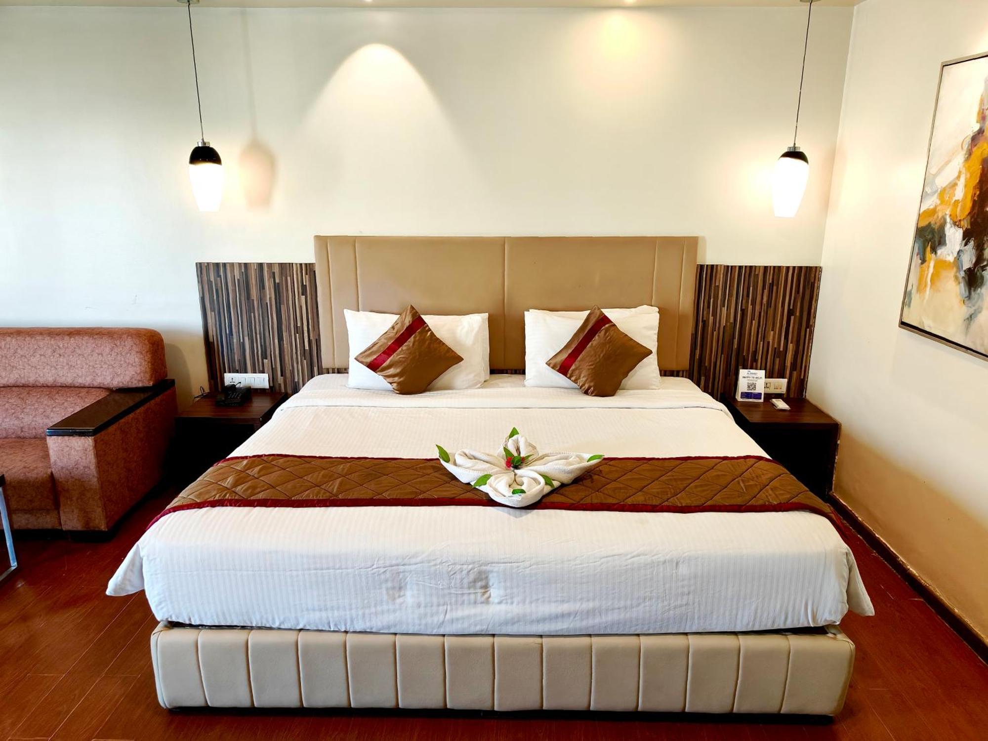 The Altruist Business Hotel Kharadi Pune Exterior photo