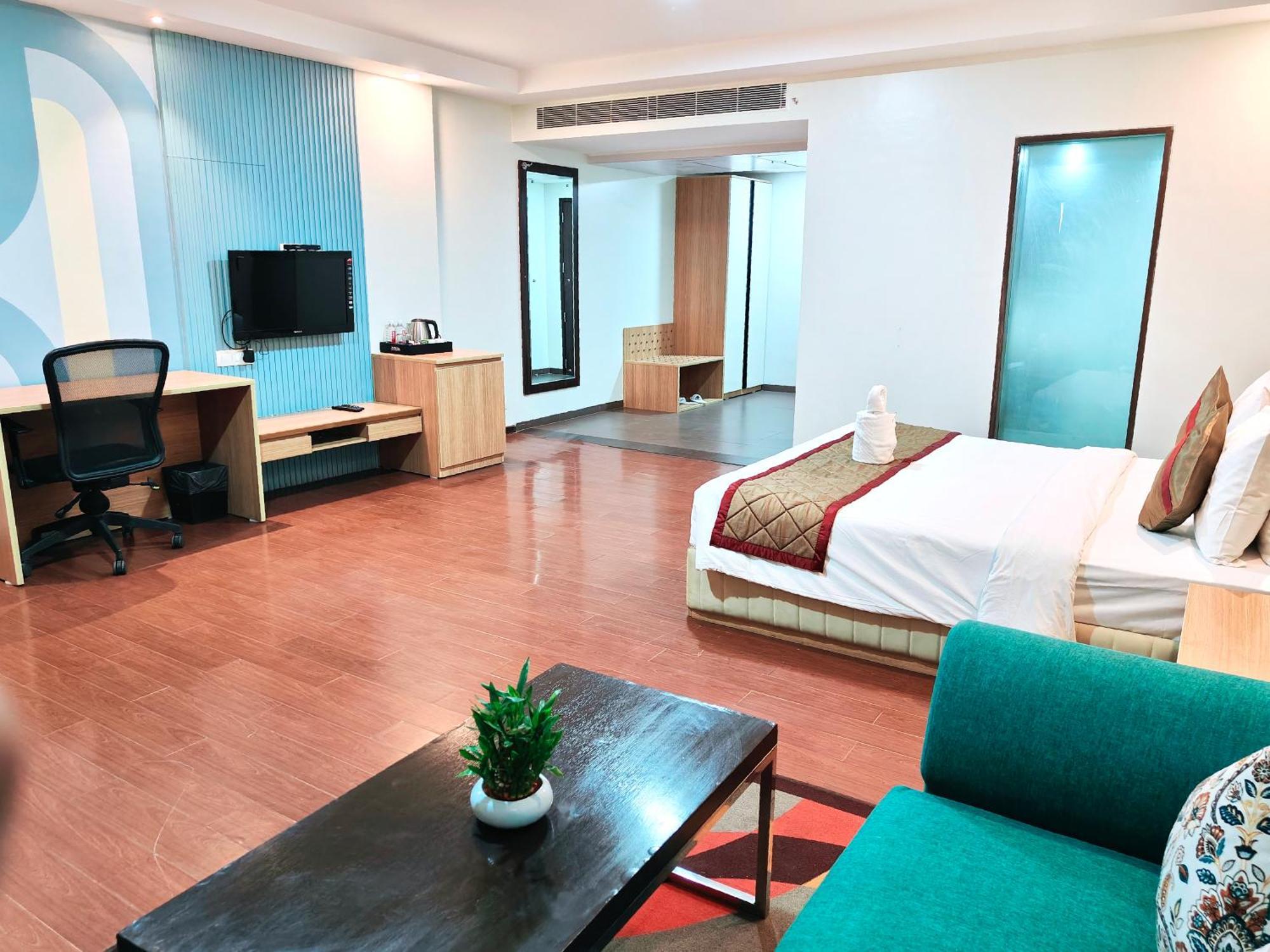 The Altruist Business Hotel Kharadi Pune Exterior photo