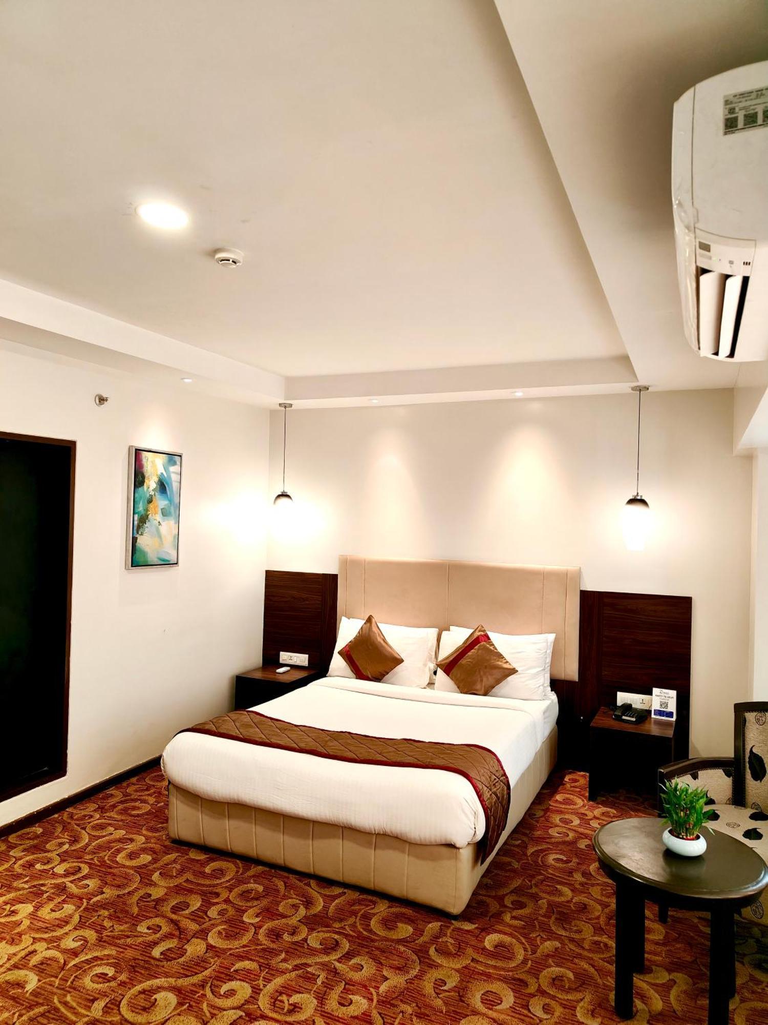 The Altruist Business Hotel Kharadi Pune Exterior photo