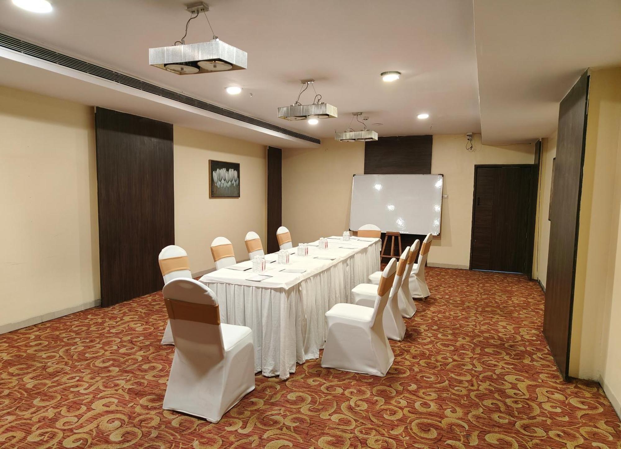 The Altruist Business Hotel Kharadi Pune Exterior photo